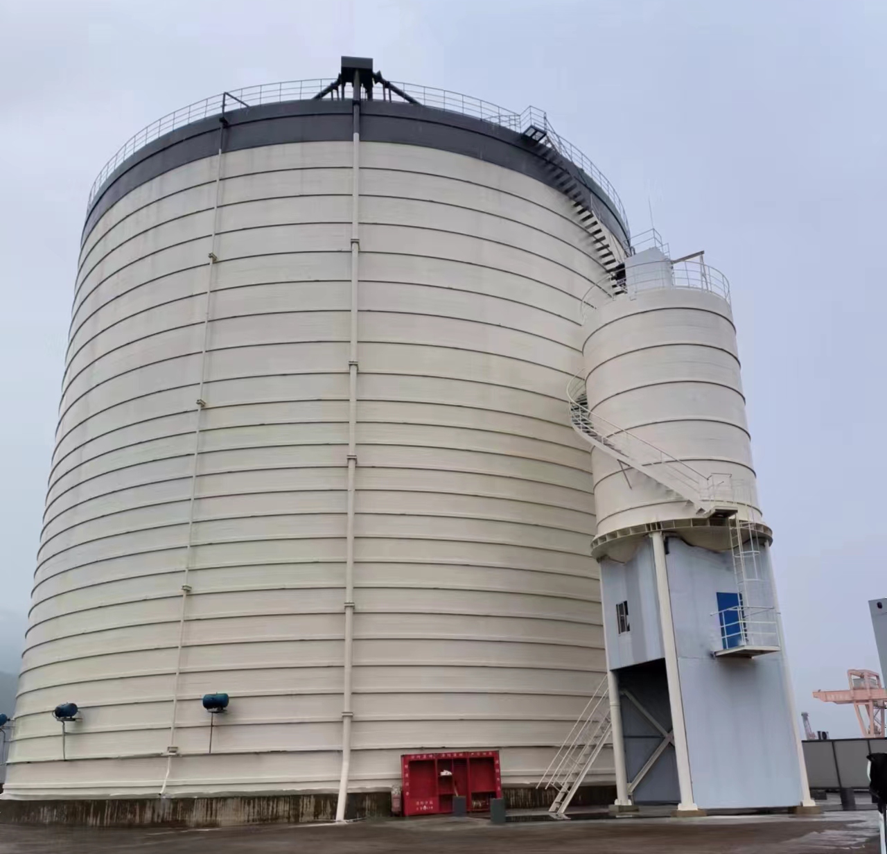 尖峰镇10万吨水泥钢板库